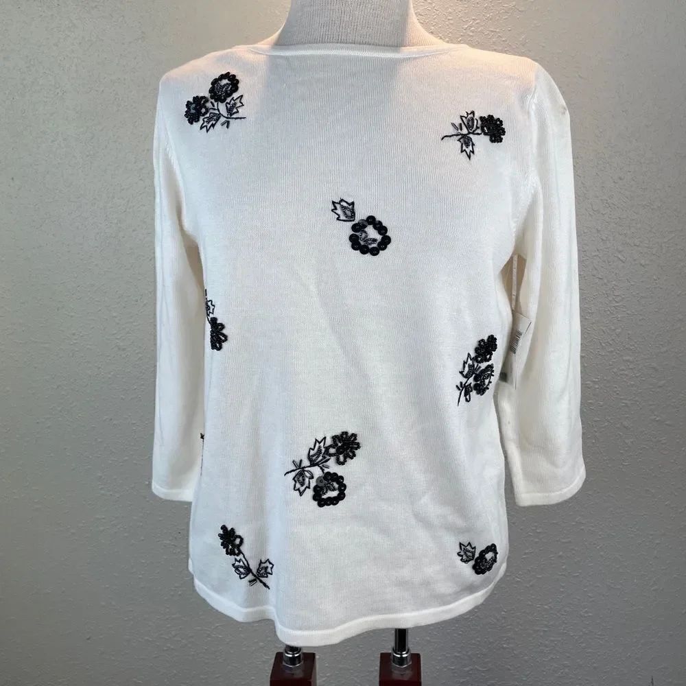 NWT Sag Harbor Sweater Top Size S